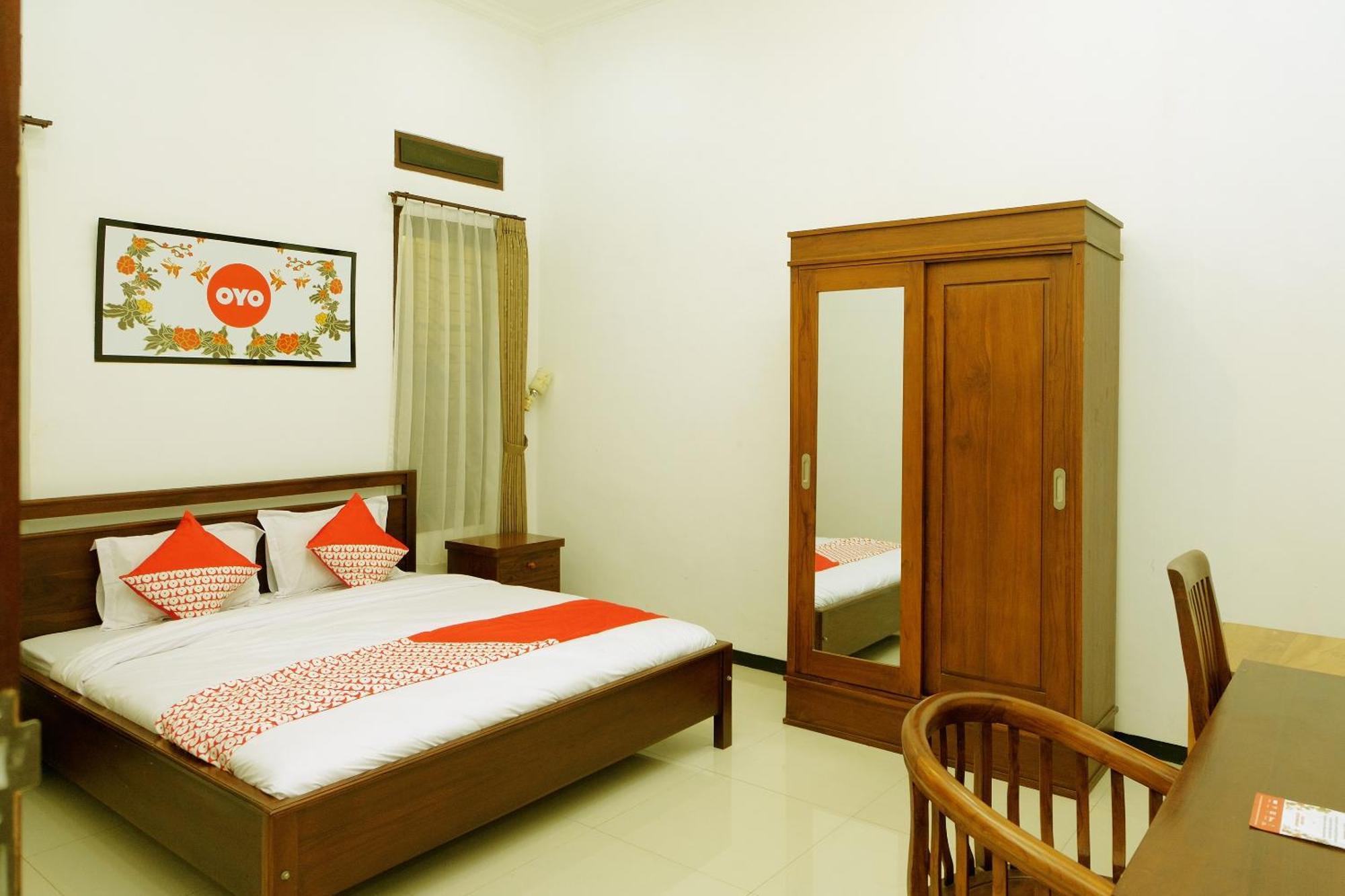 Oyo 350 D' Maktab Homestay Syariah Malang Esterno foto