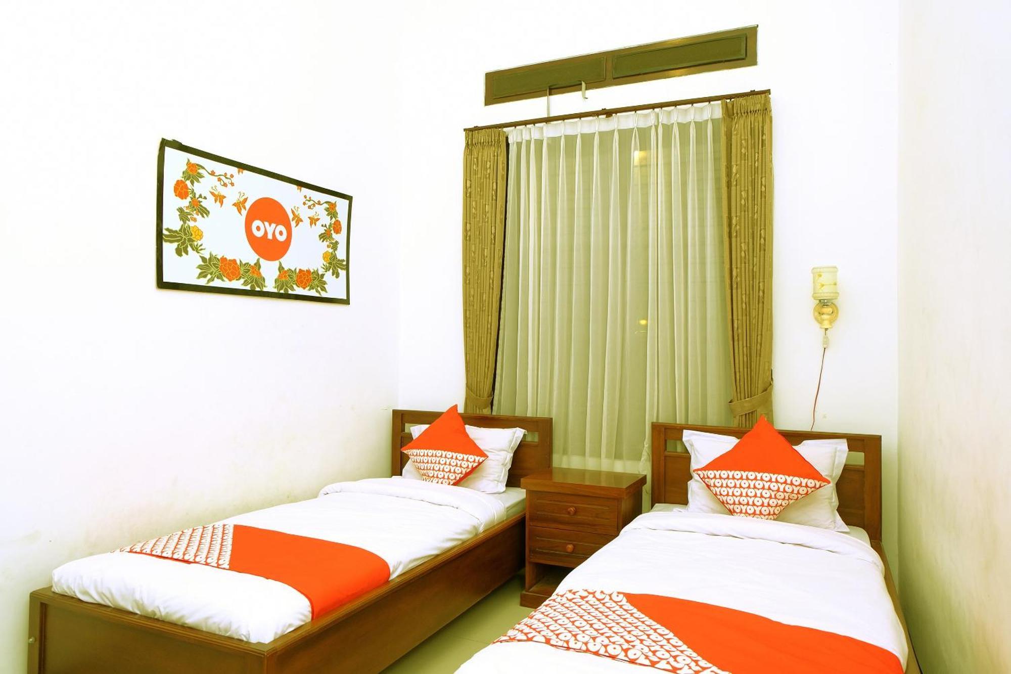 Oyo 350 D' Maktab Homestay Syariah Malang Esterno foto