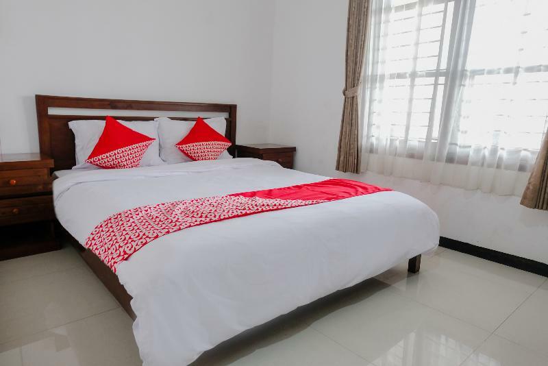 Oyo 350 D' Maktab Homestay Syariah Malang Esterno foto