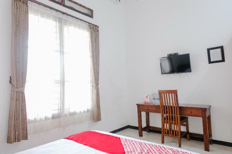 Oyo 350 D' Maktab Homestay Syariah Malang Esterno foto