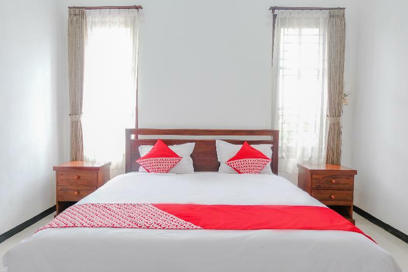 Oyo 350 D' Maktab Homestay Syariah Malang Esterno foto
