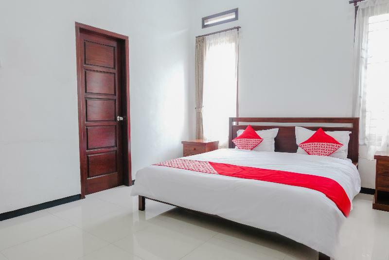 Oyo 350 D' Maktab Homestay Syariah Malang Esterno foto
